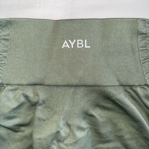 AYBL balance v2 seamless shorts olive green - Picture 5 of 10